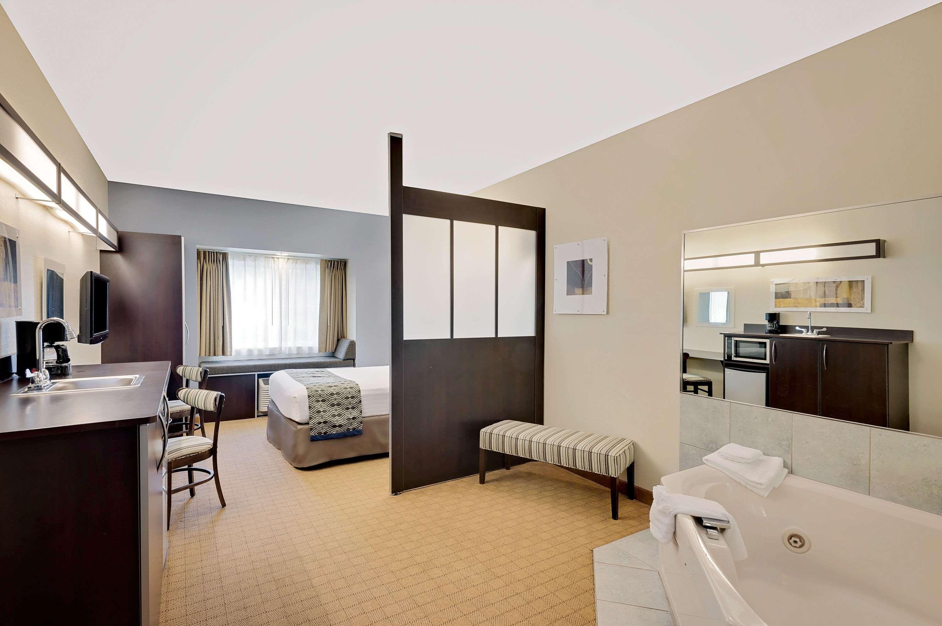 Hotel Microtel And By Wyndham - Geneva