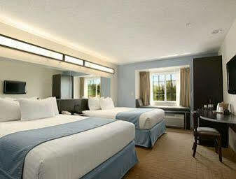 Microtel And By Wyndham - 4*